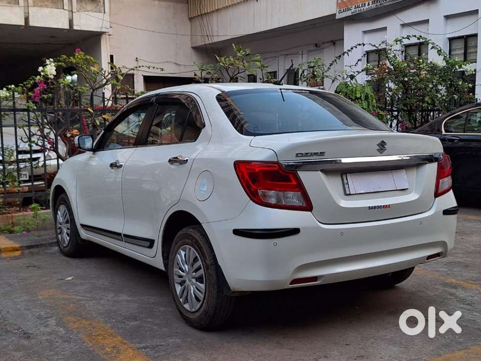 Maruti Suzuki Dzire 1.2 Vxi Amt, 2021, Petrol
