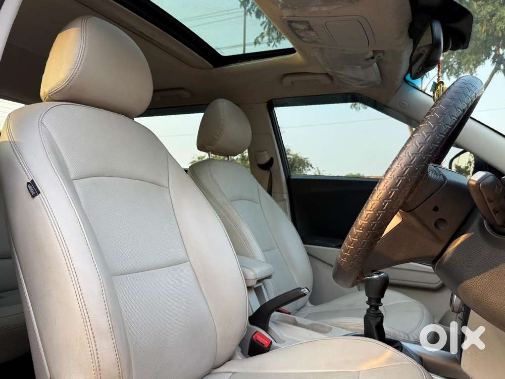 Mahindra Xuv300 W8 Option, 2022