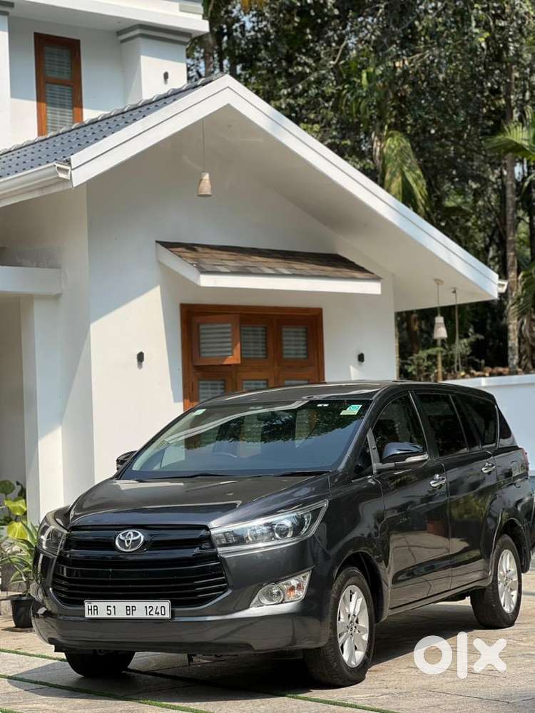 Toyota Innova Crysta 2017 Diesel Well Maintained