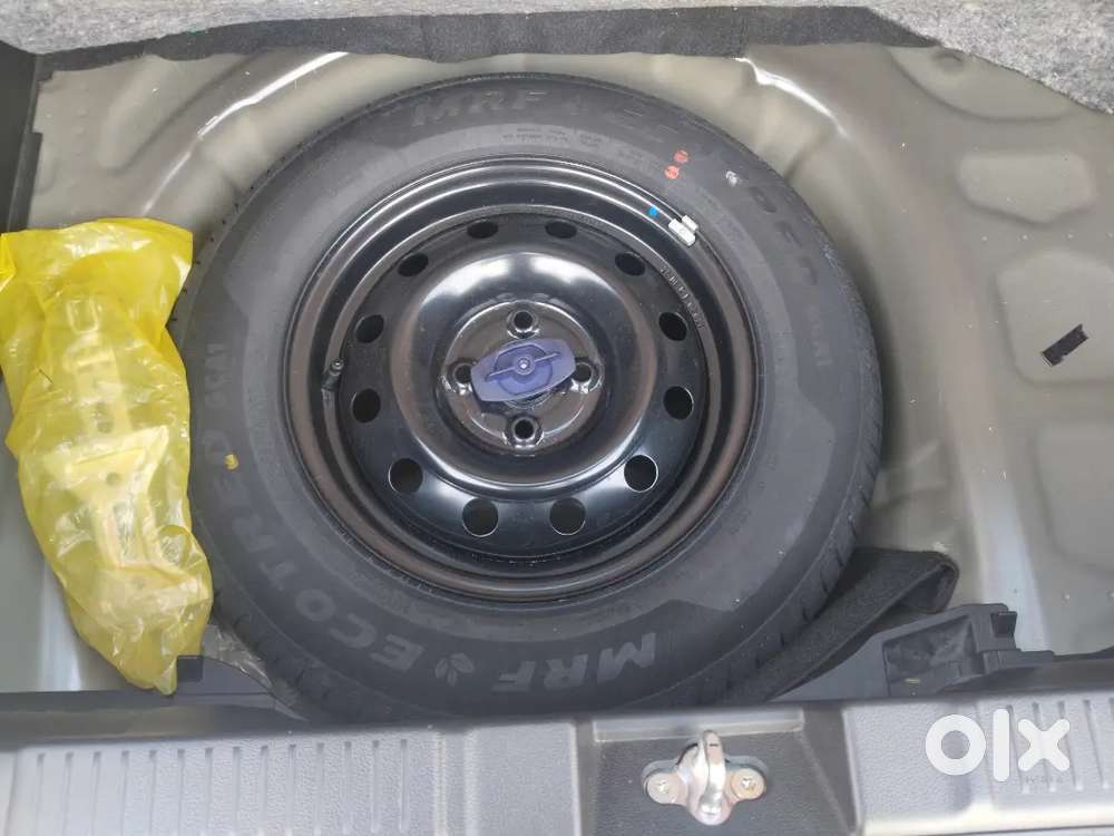 Maruti Suzuki Swift Vxi 2025