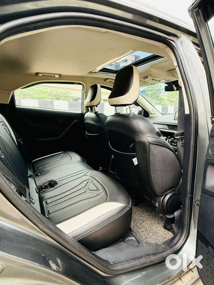 Tata Nexon Smart Plus S 1.2 Revotron Petrol 5 Mt, 2024, Petrol