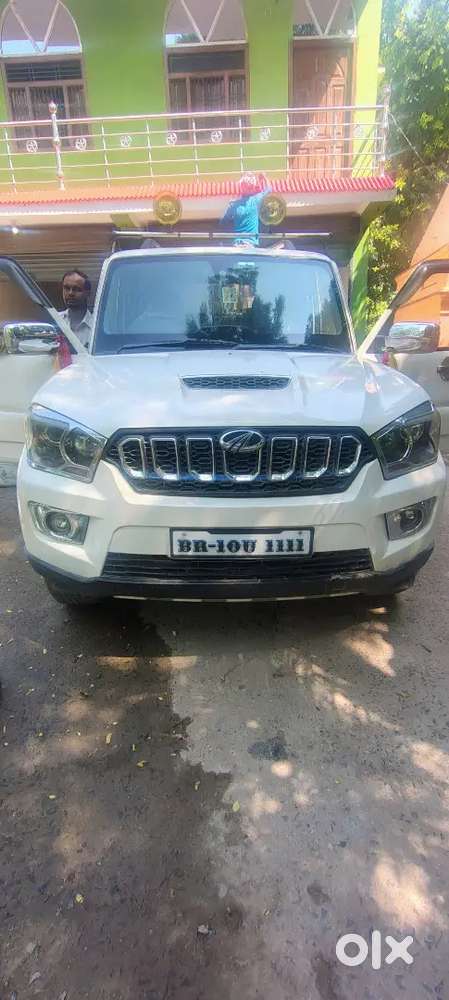 Mahindra Scorpio S10 2015 Year