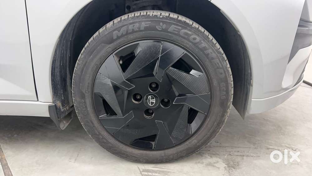 Tata Altroz Xm Plus Petrol, 2025, Petrol