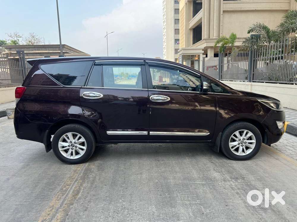 Toyota Innova Crysta 2.8 Zx At 7 Seater, 2017, Diesel