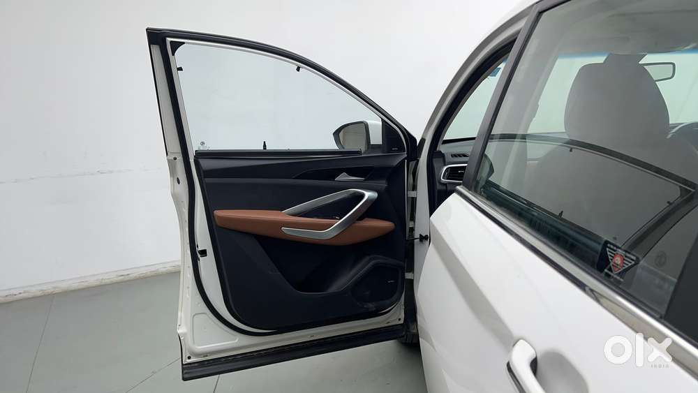 Mg Hector Plus 1.5 Sharp Turbo Cvt 6 Str, 2021, Petrol