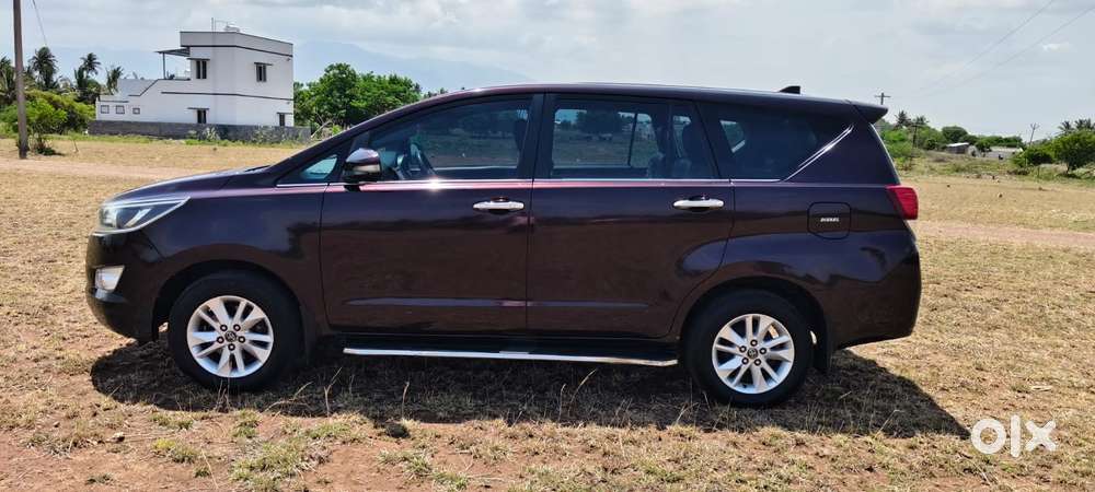 Toyota Innova Crysta 2.4 Vx Mt, 2017, Diesel
