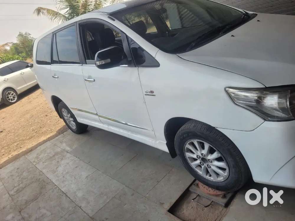 Toyota Innova 2014 Diesel Well Maintained