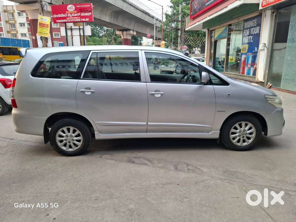 Toyota Innova 2.5 G (diesel) 8 Seater, 2014, Diesel