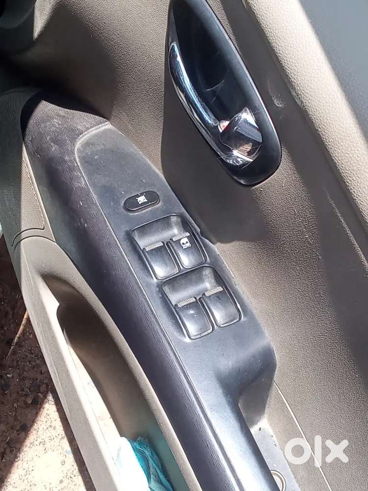 Hyundai I10 Magna Petrol 2013