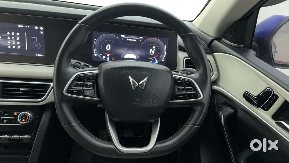 Mahindra Xuv700 2.2 Ax 7 Diesel Mt Luxury Pack Str, 2023, Diesel