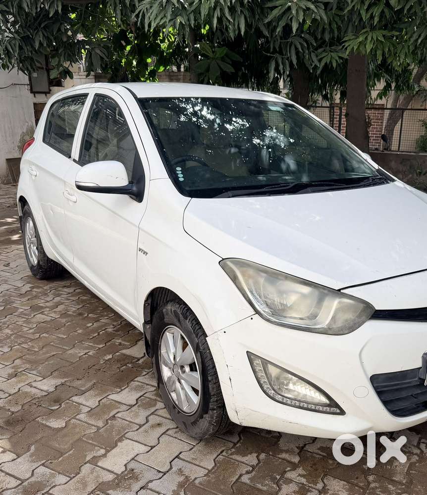 Hyundai I20 Sportz 1.2 Bs-iv, 2014, Petrol