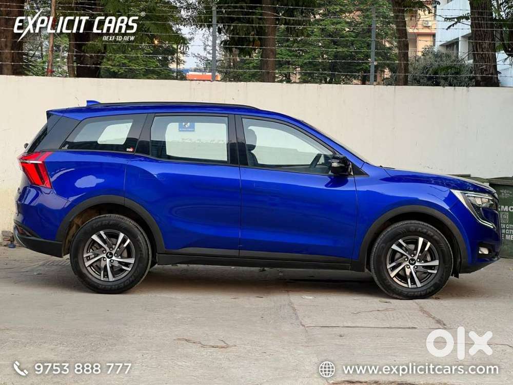 Mahindra Xuv700 2.0 Ax 5 Petrol Mt 7 Str, 2025, Petrol