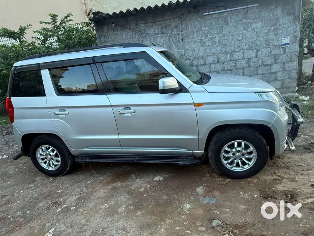 Mahindra Tuv 300 2017 Diesel Well Maintained