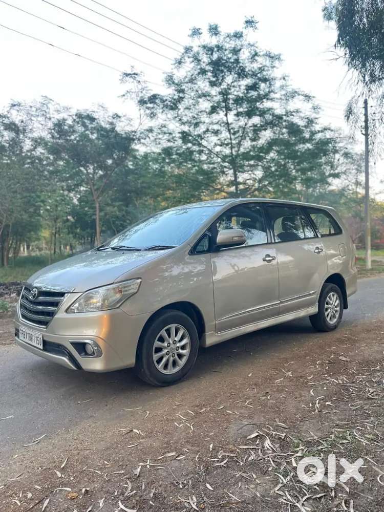 Toyota Innova 2015 Diesel Well Maintained