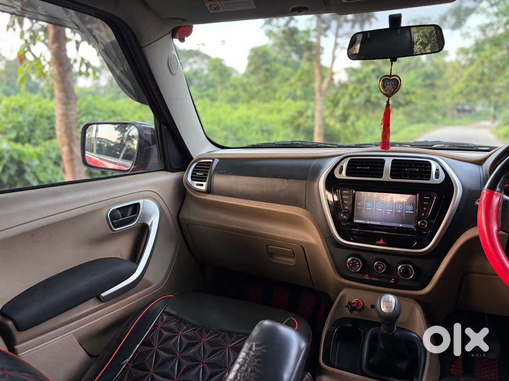 Mahindra Tuv 300 2018