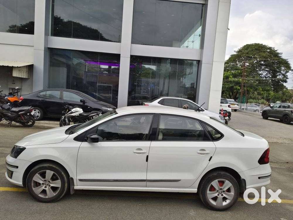 Skoda Rapid 1.0 Ambition Tsi, 2020, Petrol