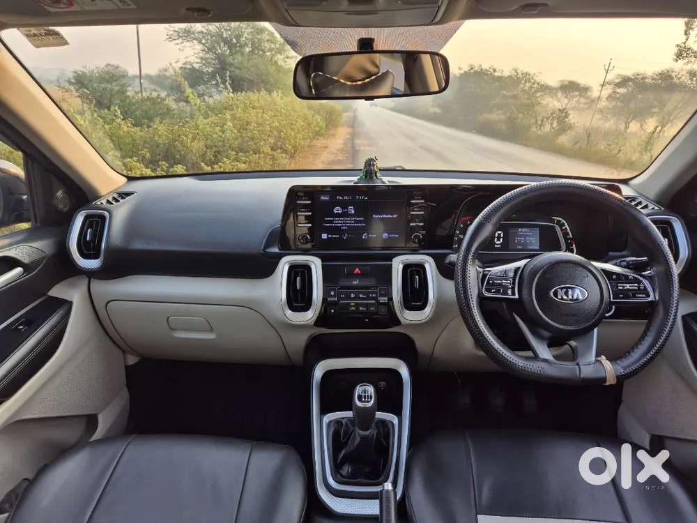 Kia Sonet Htx 2nd Top