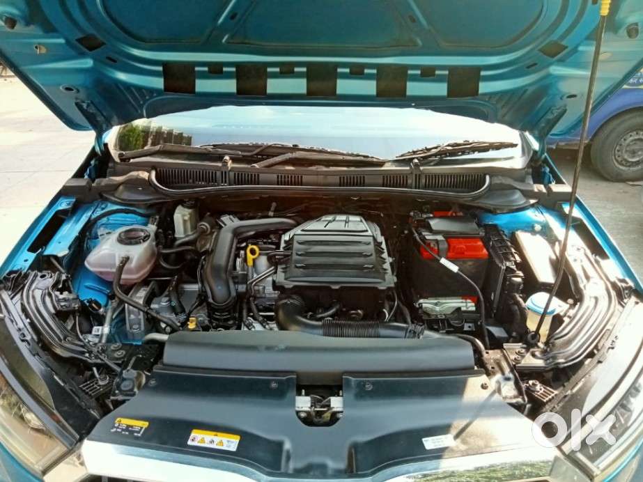 Skoda Slavia Style 1.0l Tsi At, 2023, Petrol