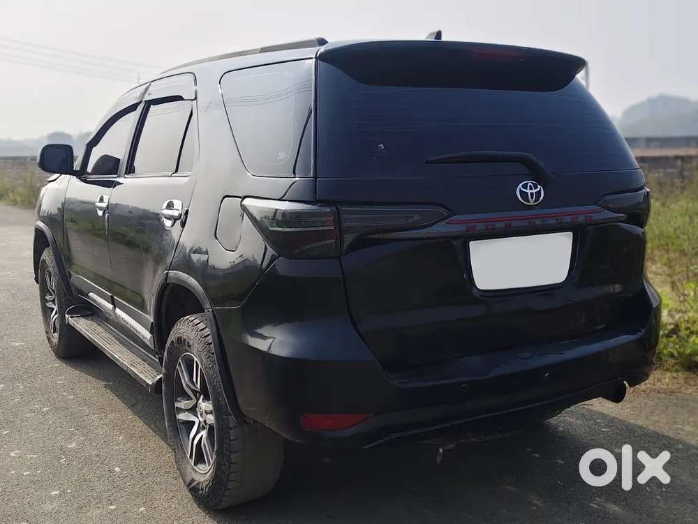 Toyota Fortuner 2010 Diesel 127000 Km Driven