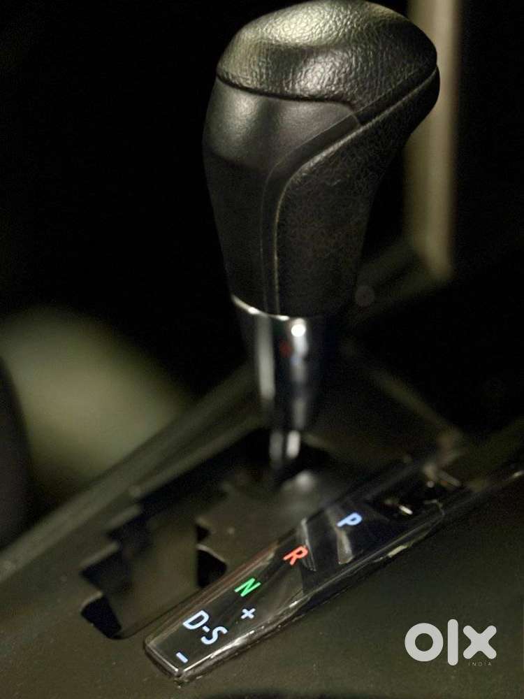 Toyota Innova Crysta 2.8 Gx At 8s, 2017, Diesel