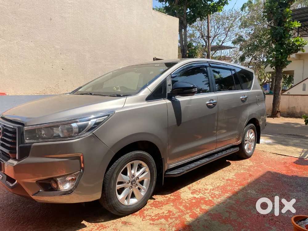 Toyota Innova Crysta 2017 Diesel Well Maintained