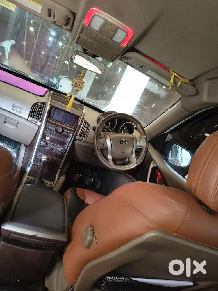 Xuv 500 W10 Selling