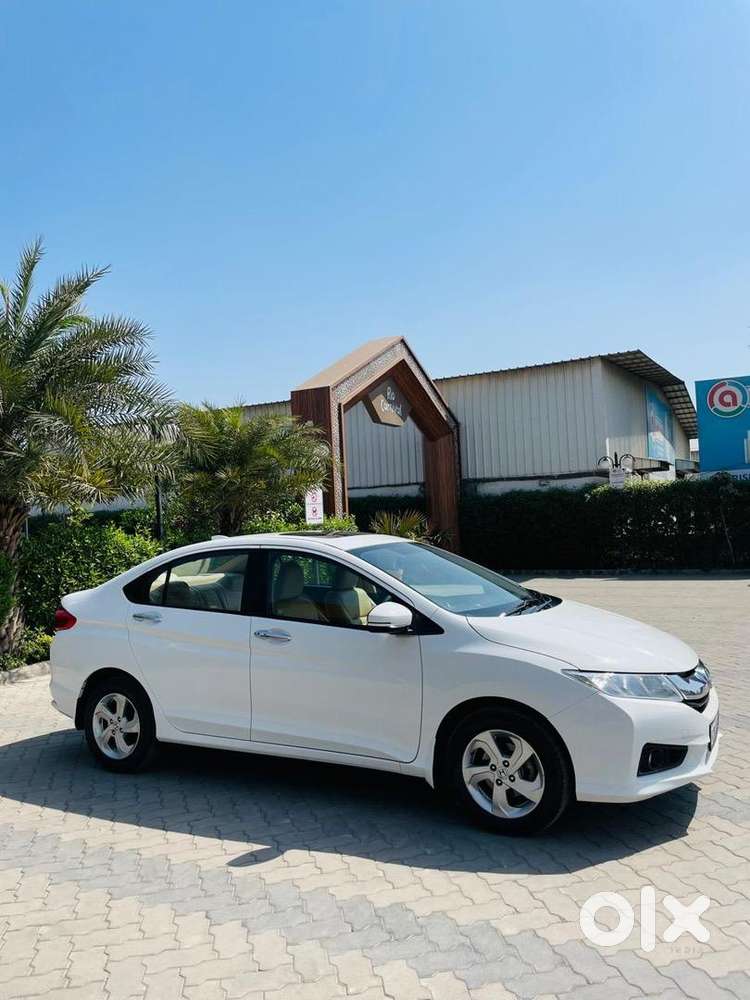 Honda City Zx 2015 Cng & Hybrids Well Maintained