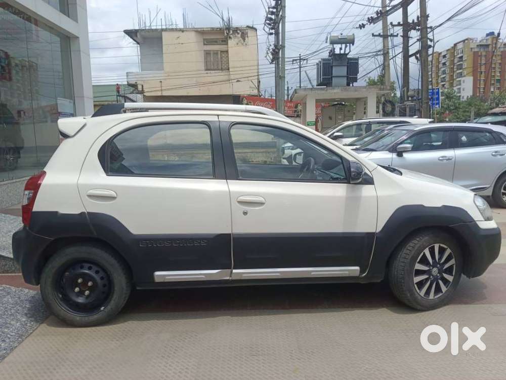 Toyota Etios Cross 1.2l G, 2015, Petrol