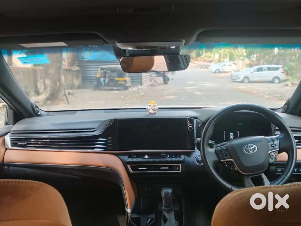 Toyota Camry, 2025, Petrol