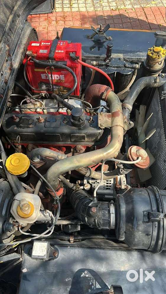 Mahindra Jeep Fully Air Condition Ready To Drive.