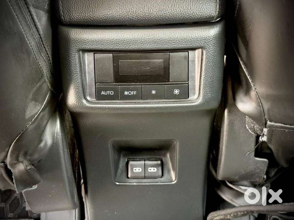 Toyota Innova Hycross Gx (o), 2024, Petrol