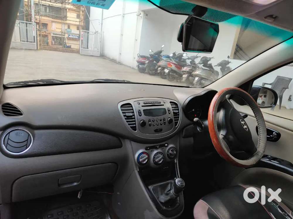 Hyundai I10 Sportz 2012