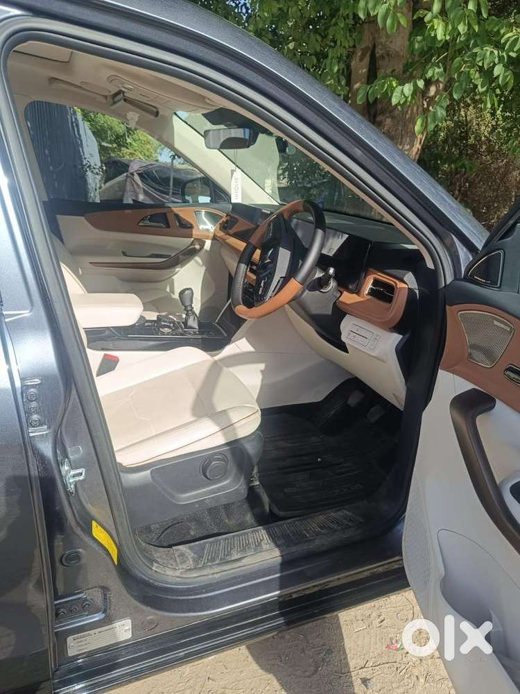 Mahindra Xuv 7xo Ax Diesel  2026  7,000 Km  1st Owner  Like New