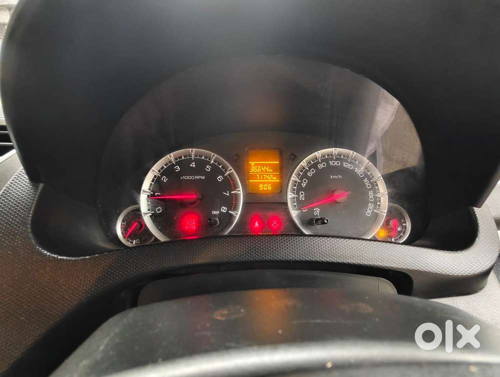 Maruti Suzuki Swift Vxi + Manual, 2017, Petrol