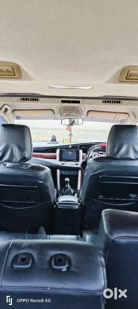 Toyota Innova Crysta 2018 Variant