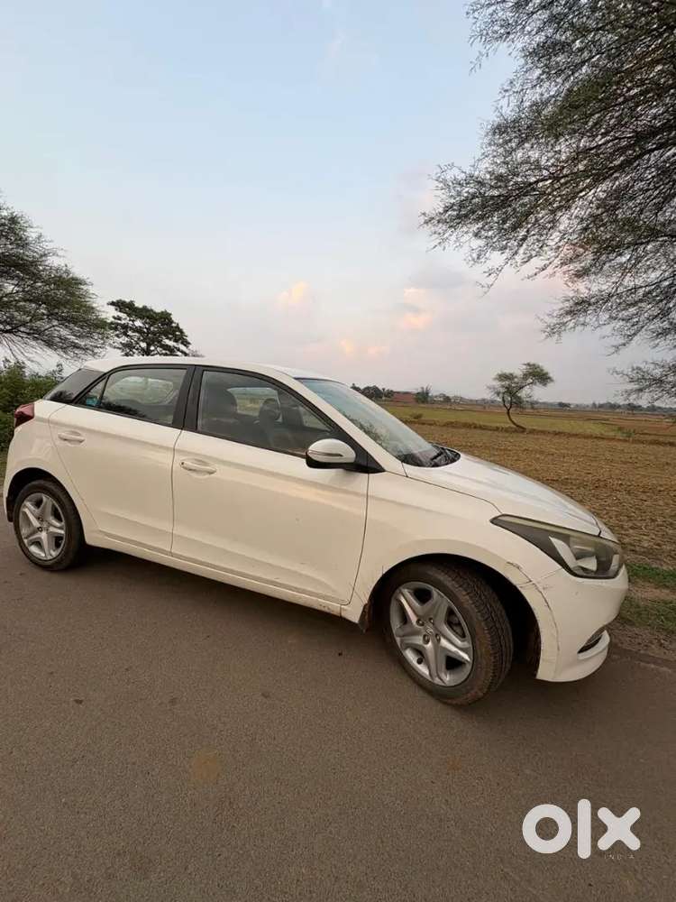 Hyundai I20 Asta 2017 Option Gadi Bhout Acchi Condition Me H