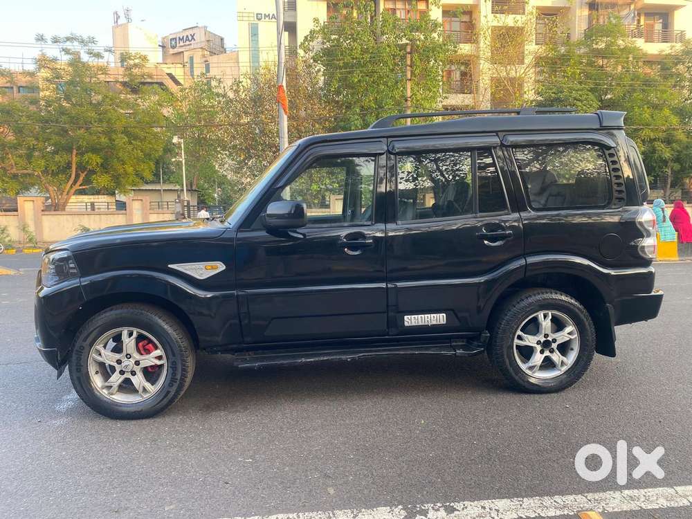 Mahindra Scorpio S10, 2015, Diesel