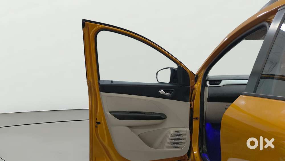 Renault Triber Rxz Easy-r Amt, 2022, Petrol