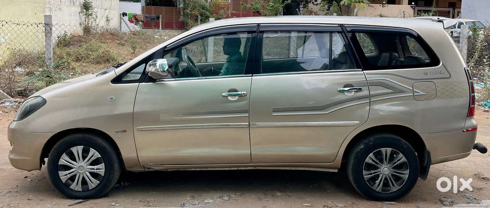 Toyota Innova 2.5 G4 Diesel 8-seater, 2006, Diesel