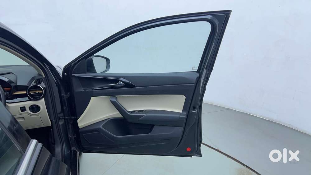 Skoda Slavia Style 1.0l Tsi At, 2022, Petrol