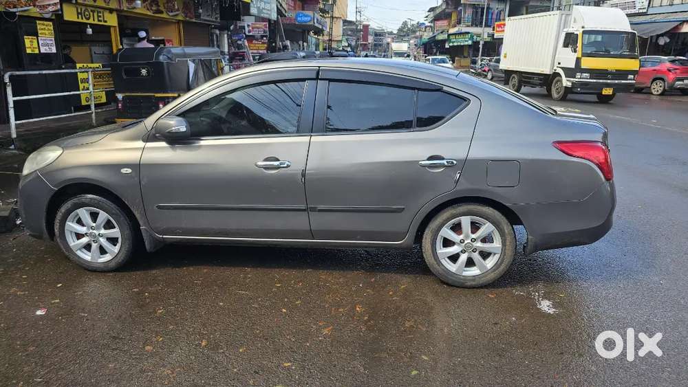 Nissan Sunny 2012 Diesel Full Option Xv