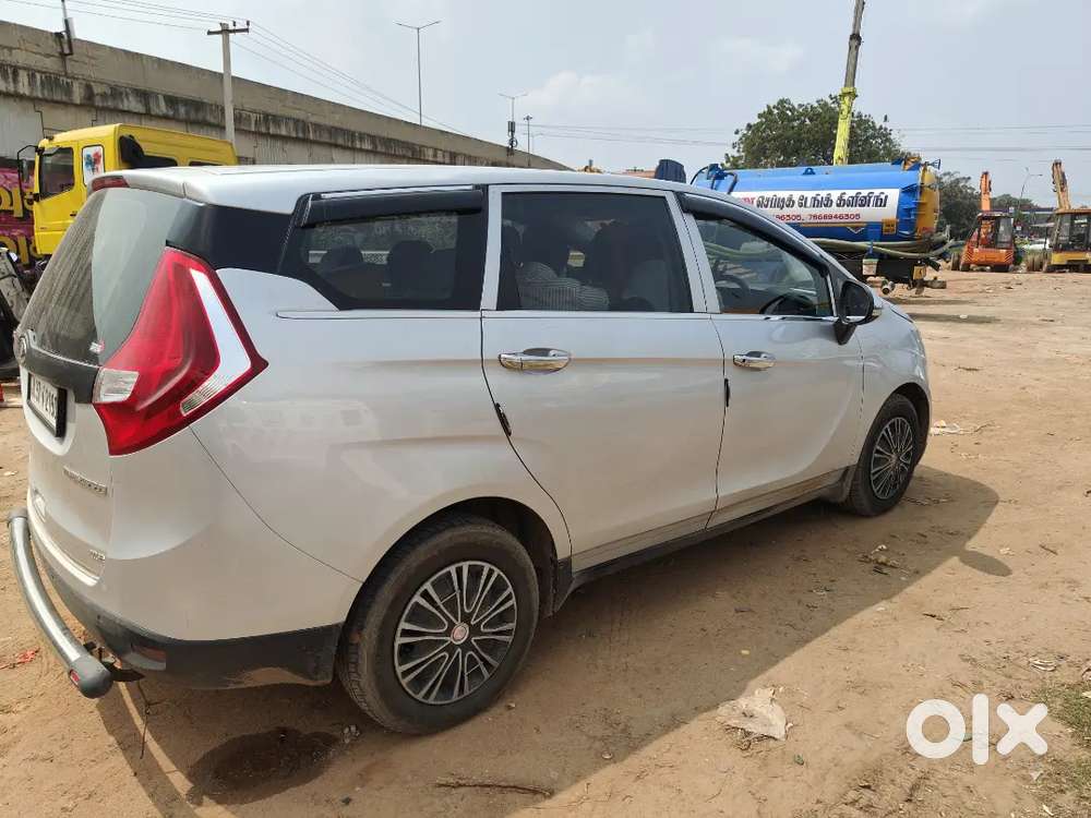 Mahindra Marazzo 2023 Diesel 87000 Km Driven