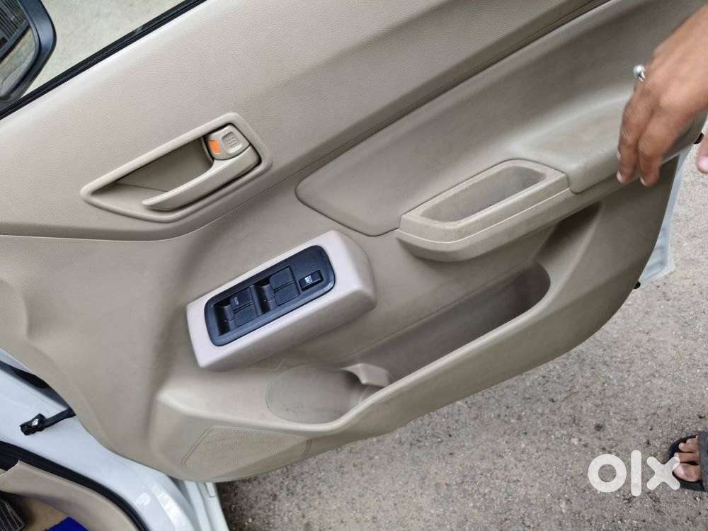 Maruti Suzuki Swift Dzire Lxi Option, 2025, Cng & Hybrids