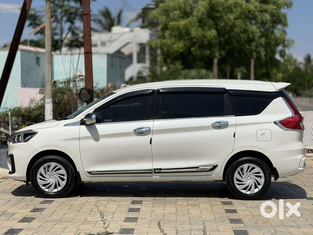 Maruti Suzuki Ertiga Vxi Shvs, 2022, Petrol