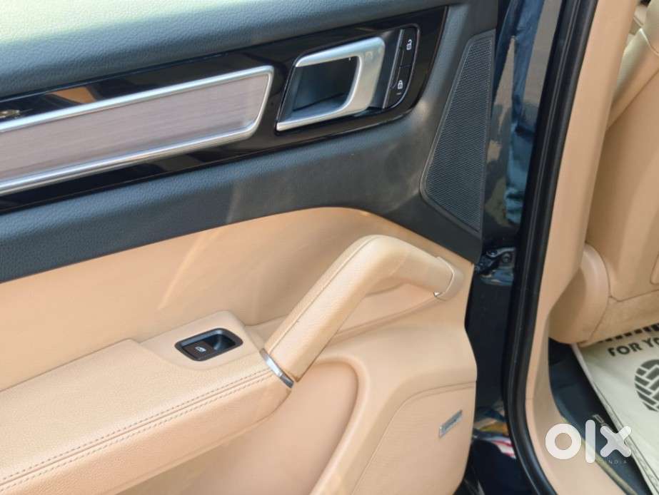Porsche Cayenne Base, 2022, Petrol