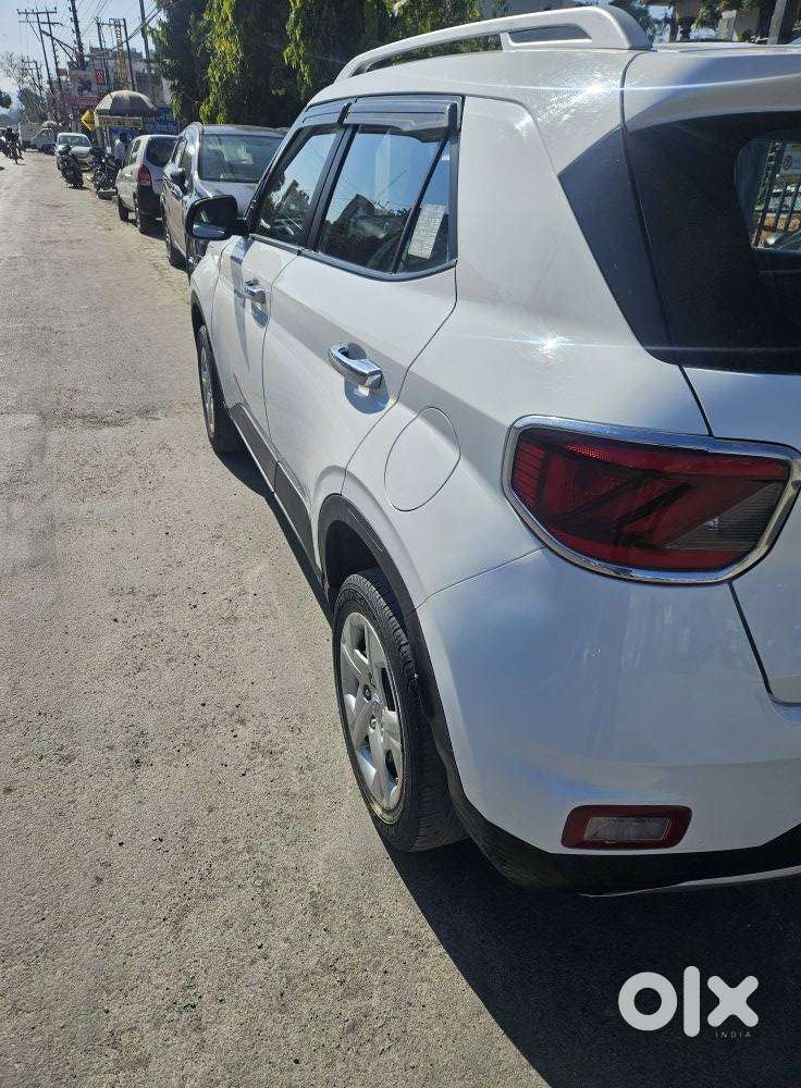 Hyundai Venue E 1.2 Petrol, 2019, Petrol