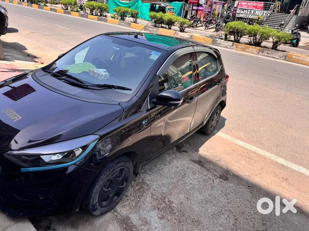 2023 Tata With 37700 Km