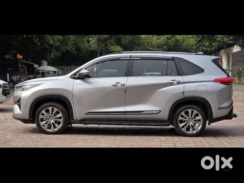 Toyota Innova Hycross 2.0 Zx (o) Hybrid 7 Str, 2024, Petrol