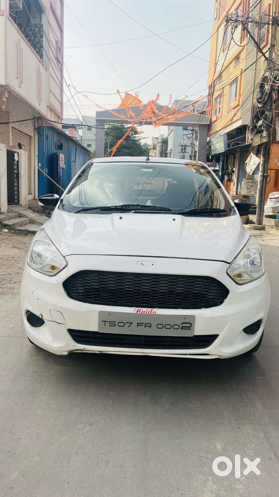 Ford Figo Petrol Titanium, 2017, Petrol