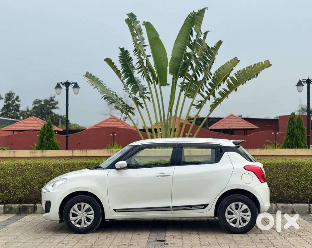 Maruti Suzuki Swift 2018 Amt Vxi, 2020, Petrol